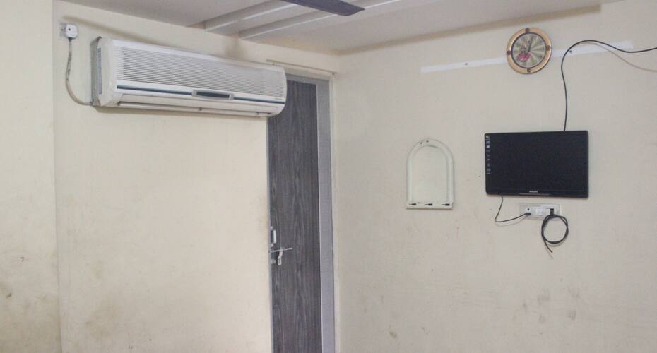 Neha Guest House, Raipur 4